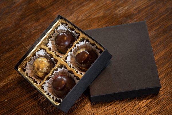 Box of 4 Bonbons Assortment (Gold)